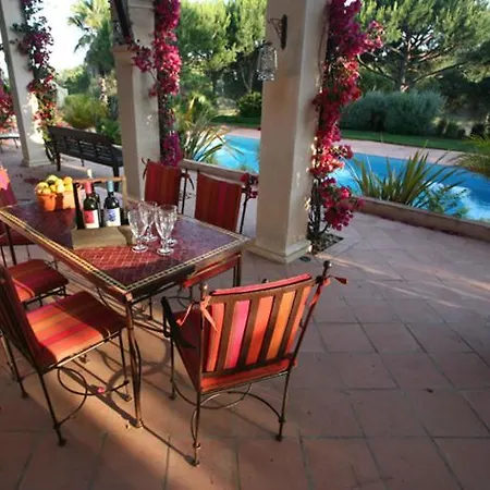 Sleeps 12 Pool Air Con T480283 *